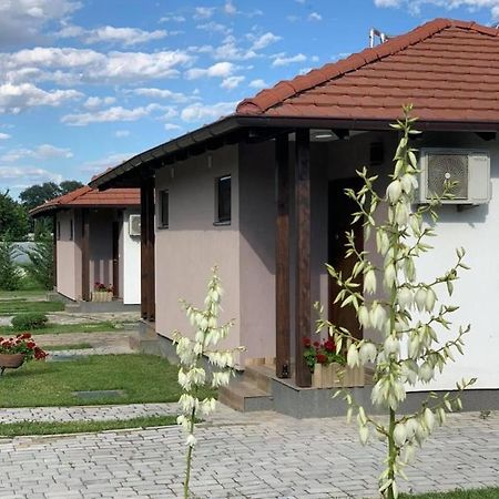 Konak Nestor Bungalows Skopje Eksteriør billede
