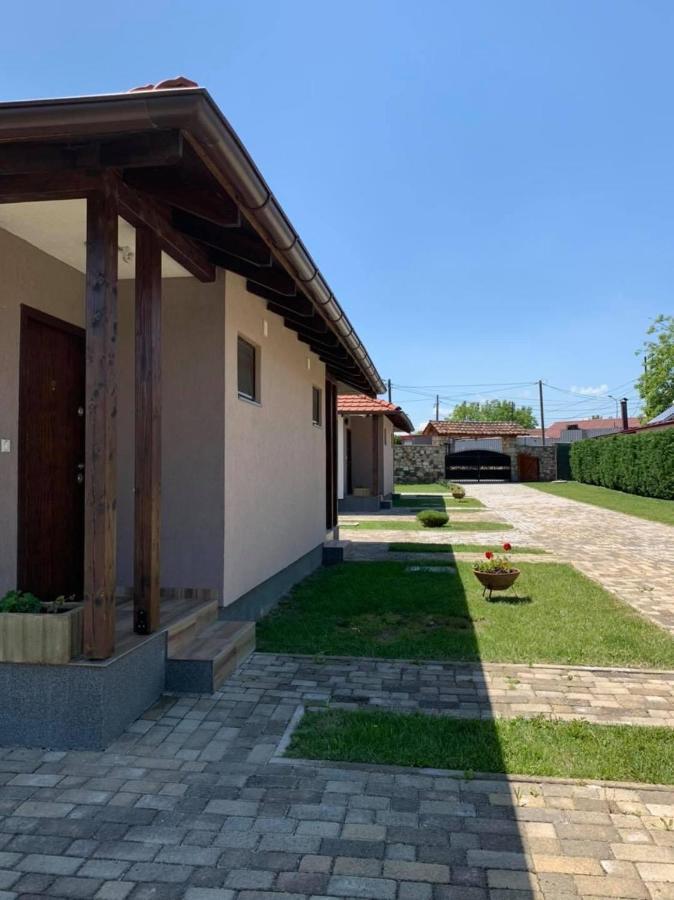 Konak Nestor Bungalows Skopje Eksteriør billede
