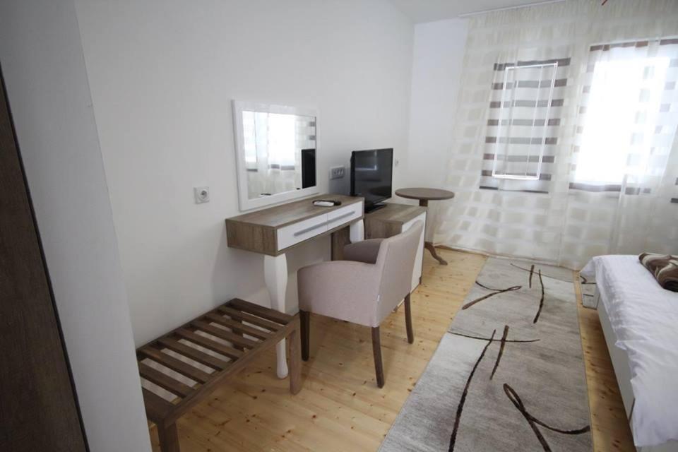 Konak Nestor Bungalows Skopje Eksteriør billede